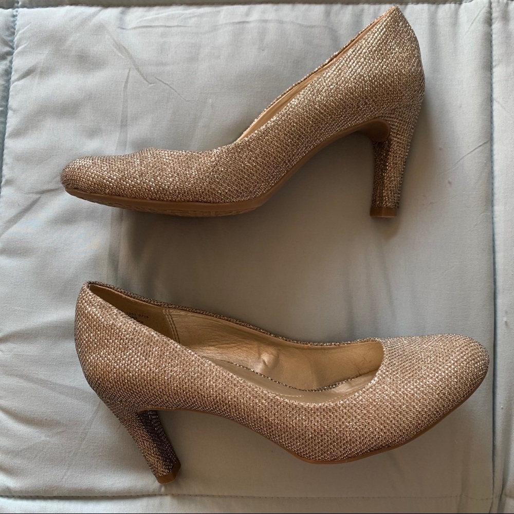 Bandolino Sparkling Nude/Champagne Heels